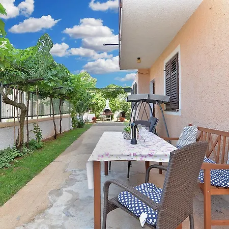 Gracijano 1724 Appartement Ližnjan