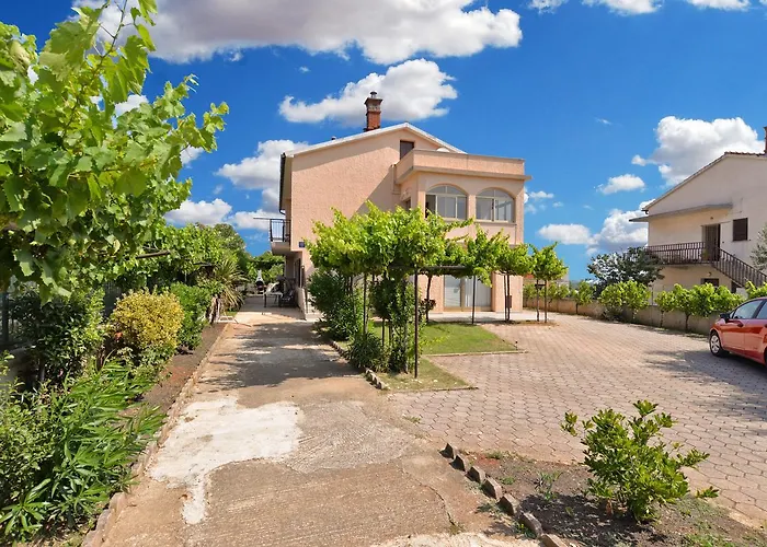 Gracijano 1724 Apartman Liznjan